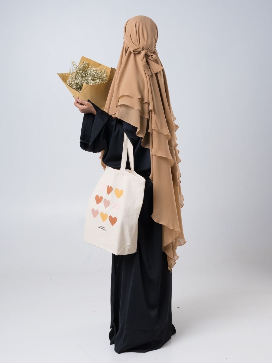 ★Premium 3 レイヤードKhimar (Taupe)【新品、未使用】 Three Layer Champagne Taupe Khimar - The Modease