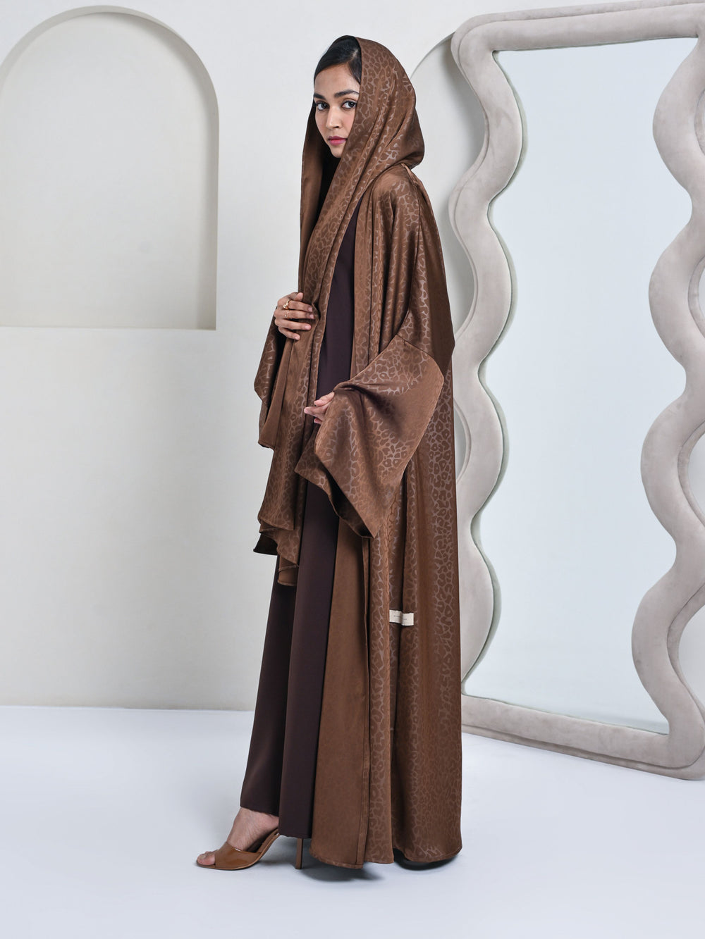 Al-Fahd Abaya - Brown