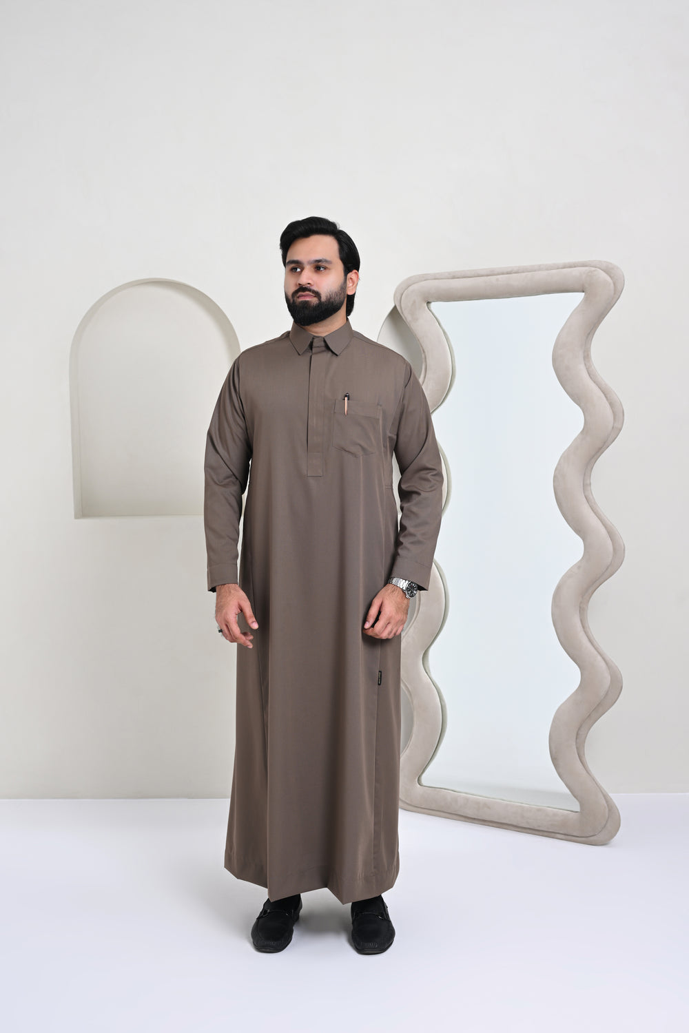 Essential Qatar Thobe - Brown