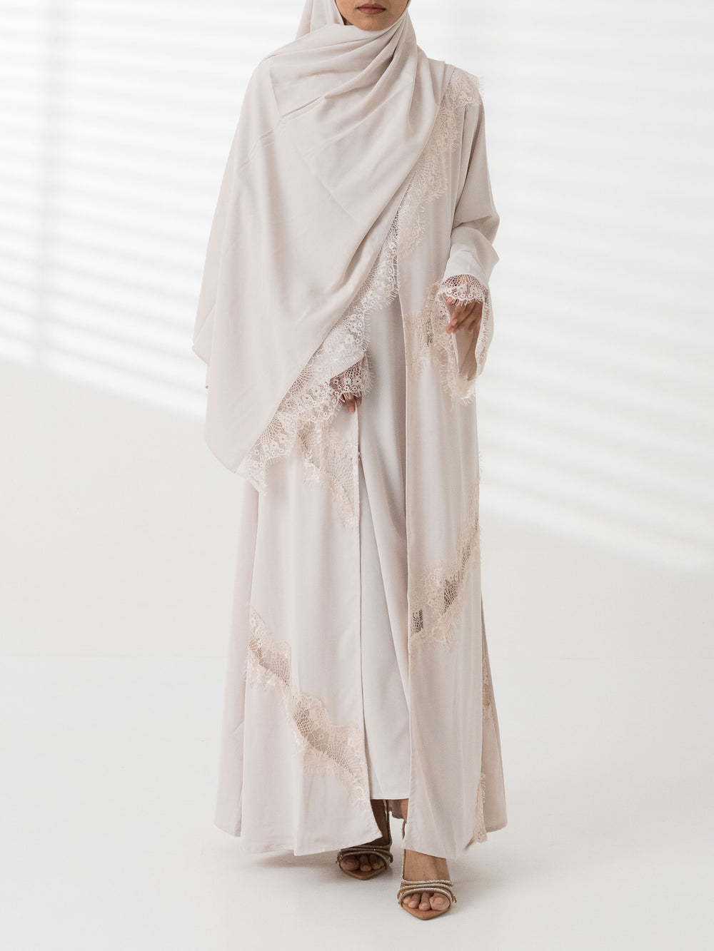 Nadiya Lace Abaya - Off White