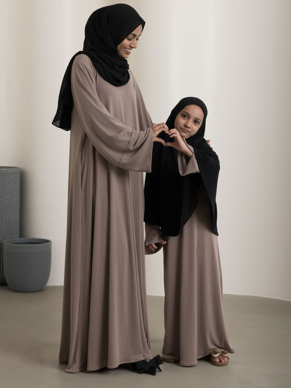 Kids Essential Moss Crepe Abaya - Deep Taupe