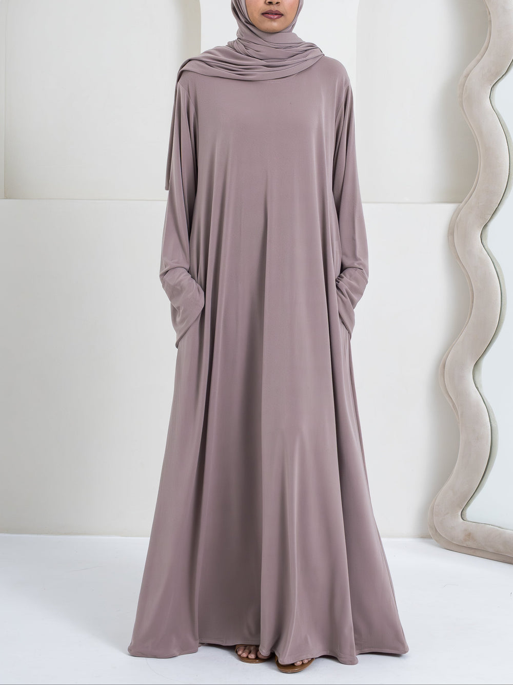 Essential Moss Crepe Abaya - Grey