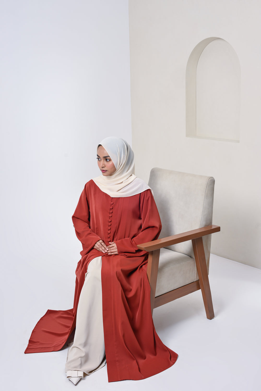 Yusrah Abaya - Rust